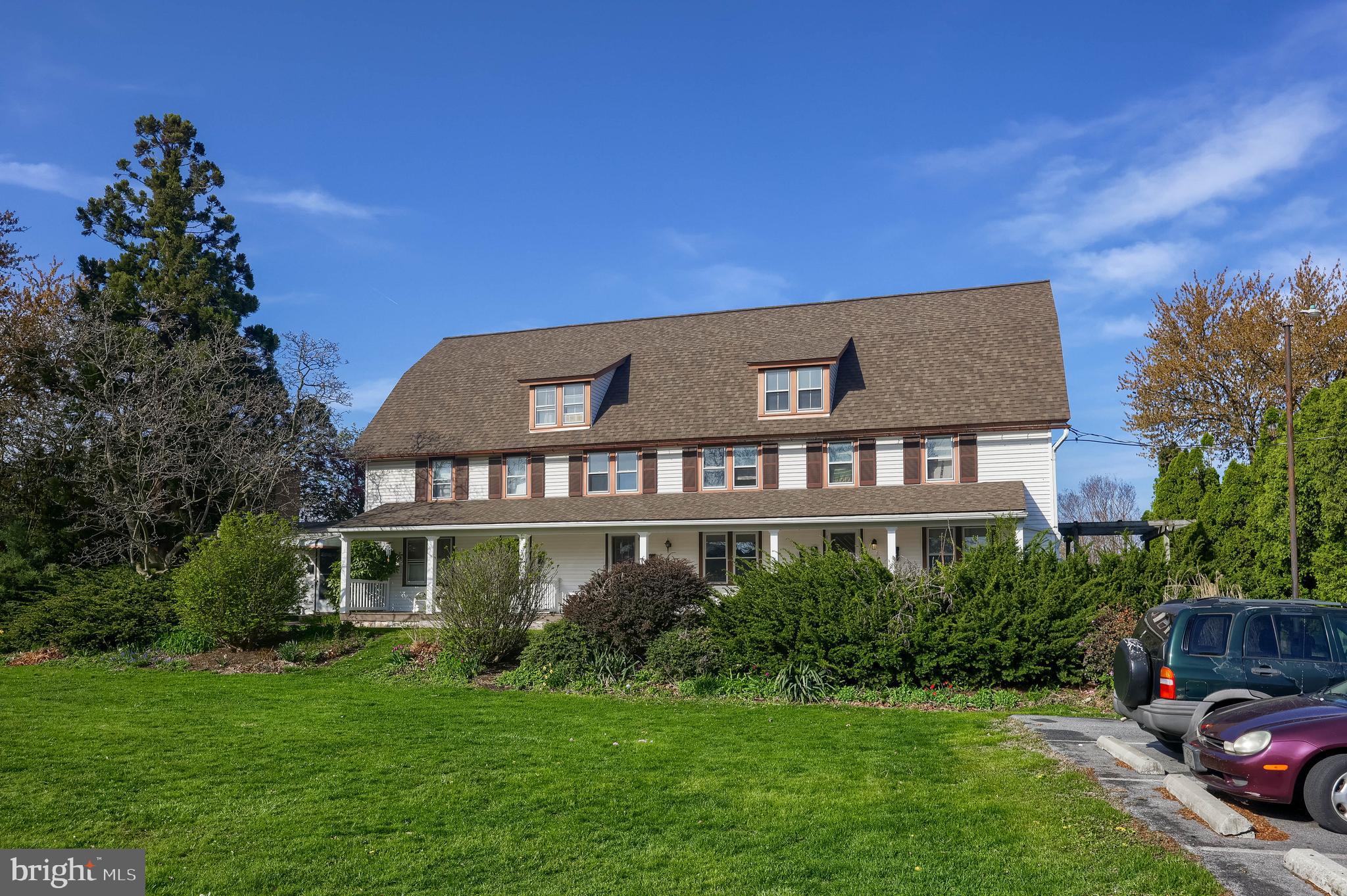 104 N CUSTER AVENUE