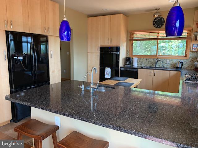 RIVER RIDGE - Residential