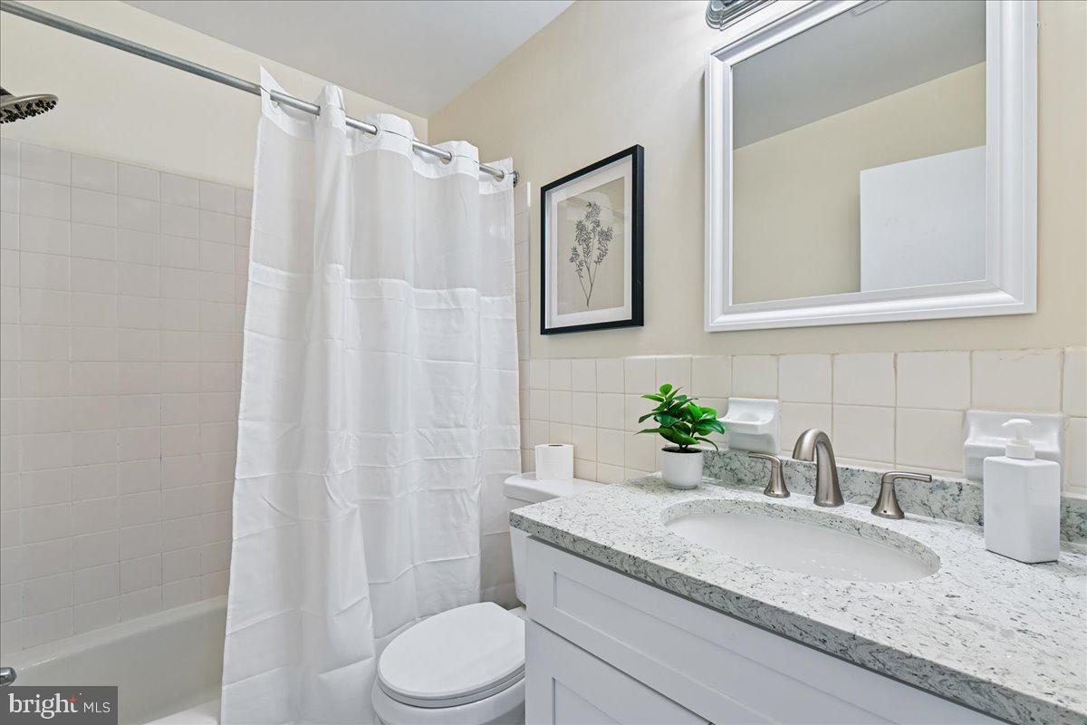 PARKSIDE CONDOMINIUMS - Residential