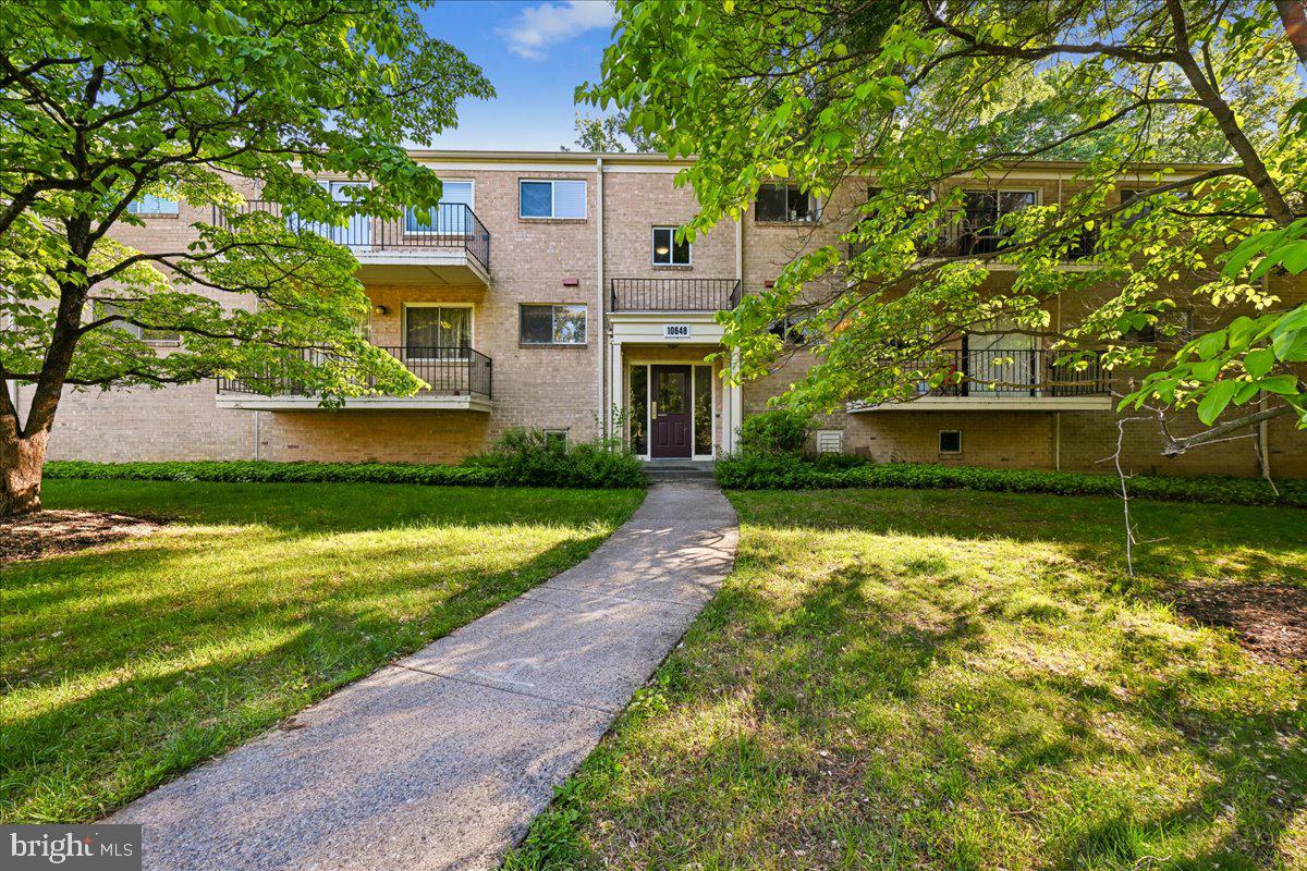 PARKSIDE CONDOMINIUMS - Residential