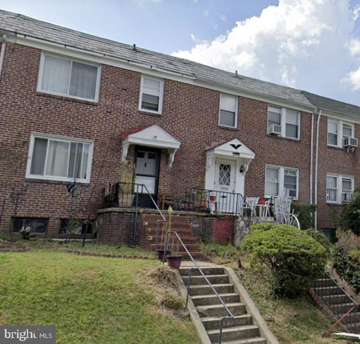 This home is ready for its new owner to polish it up! Conveniently located near Universities, Hospitals, shopping and more. Features 3 bedrooms 1 bath w/ partially finished basement. Low maintenance gated cemented backyard with brick storage shed.