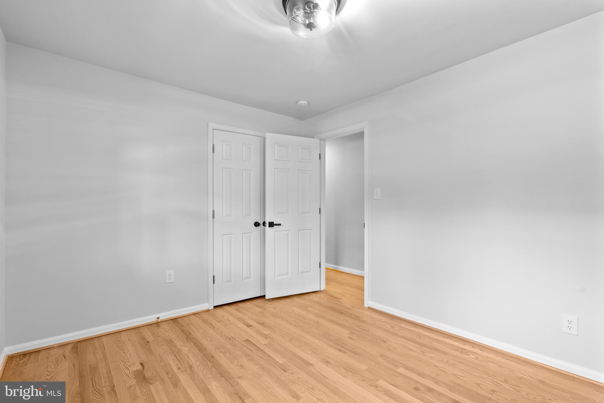 CHESTERBROOK WOODS - Residential Lease