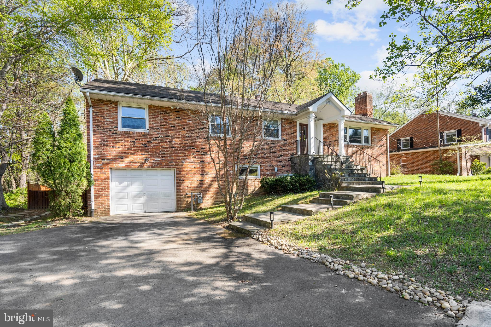 CHESTERBROOK WOODS - Residential Lease