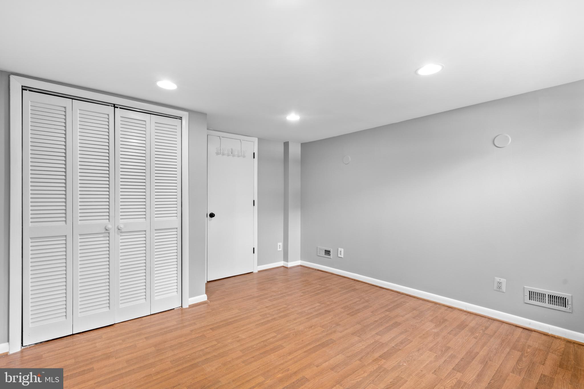 CHESTERBROOK WOODS - Residential Lease