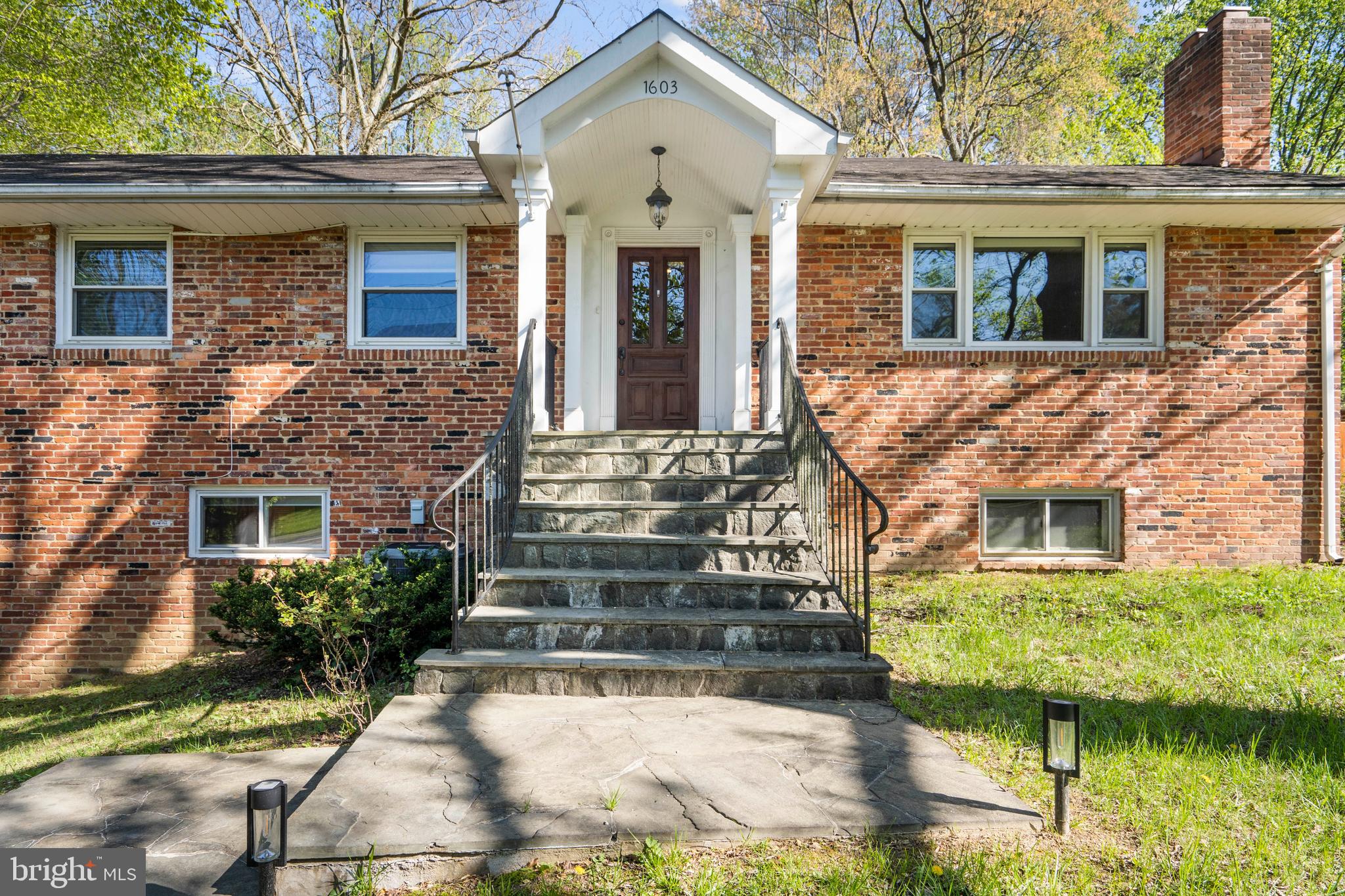 CHESTERBROOK WOODS - Residential Lease