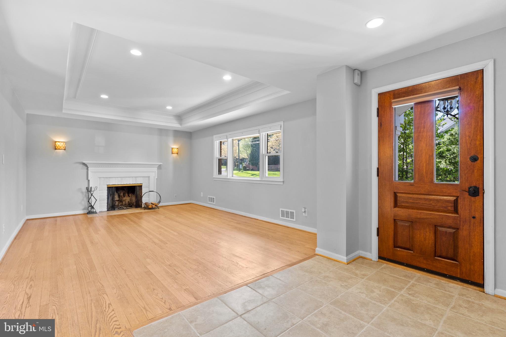 CHESTERBROOK WOODS - Residential Lease