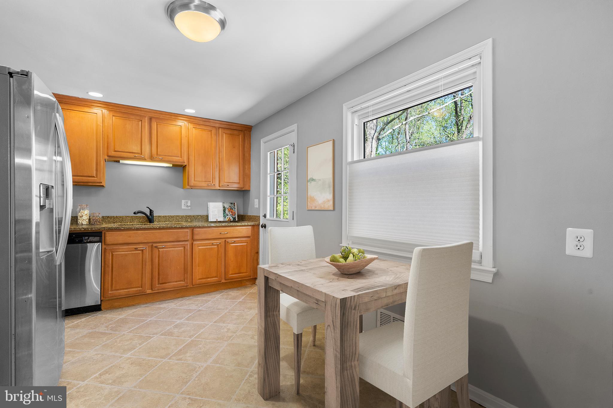 CHESTERBROOK WOODS - Residential Lease