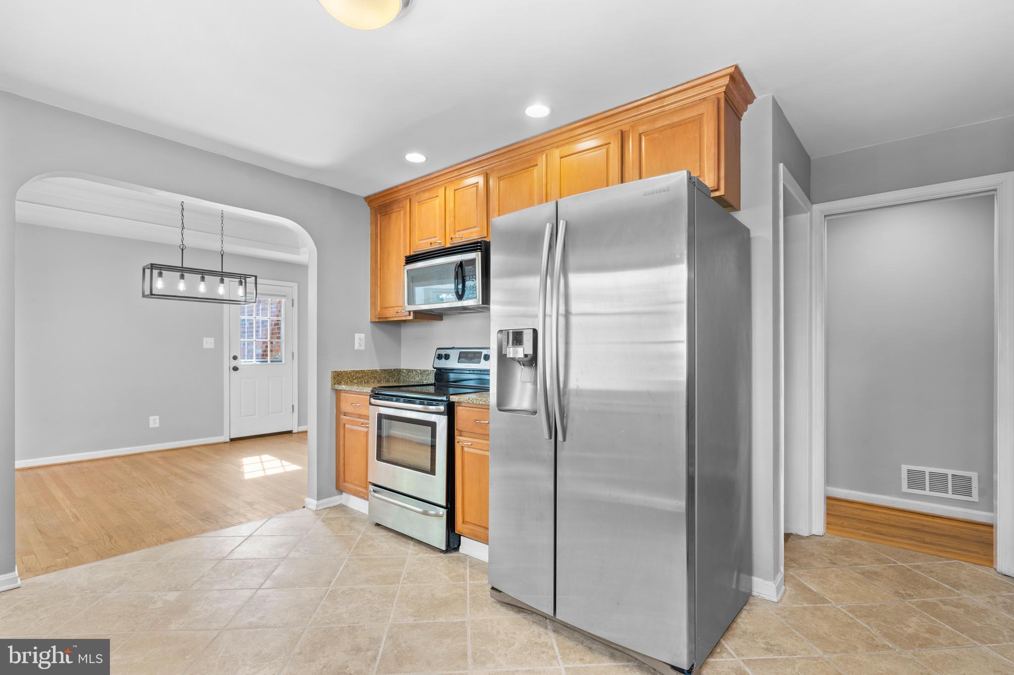 CHESTERBROOK WOODS - Residential Lease