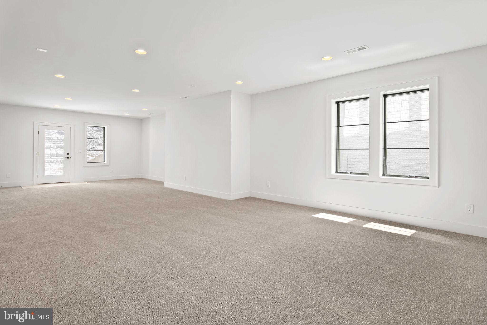 MC LEAN HAMLET - Residential