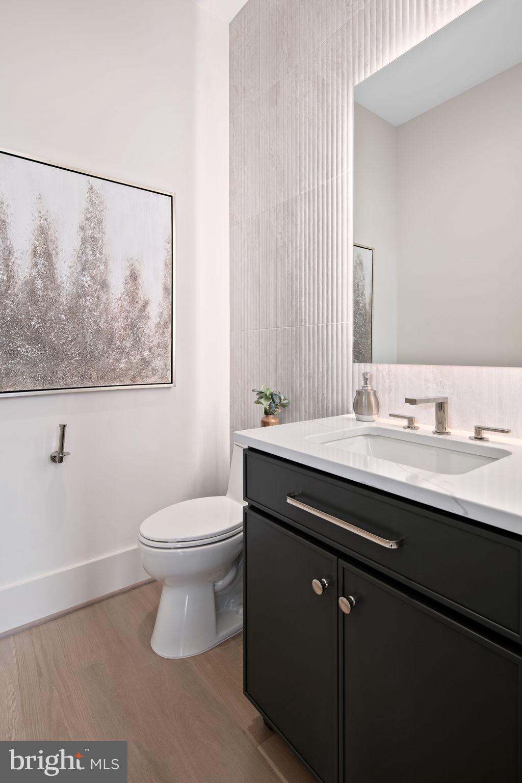 MC LEAN HAMLET - Residential