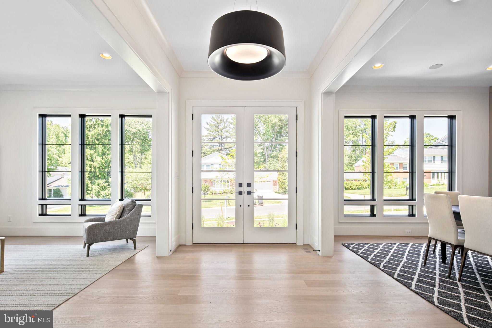 MC LEAN HAMLET - Residential