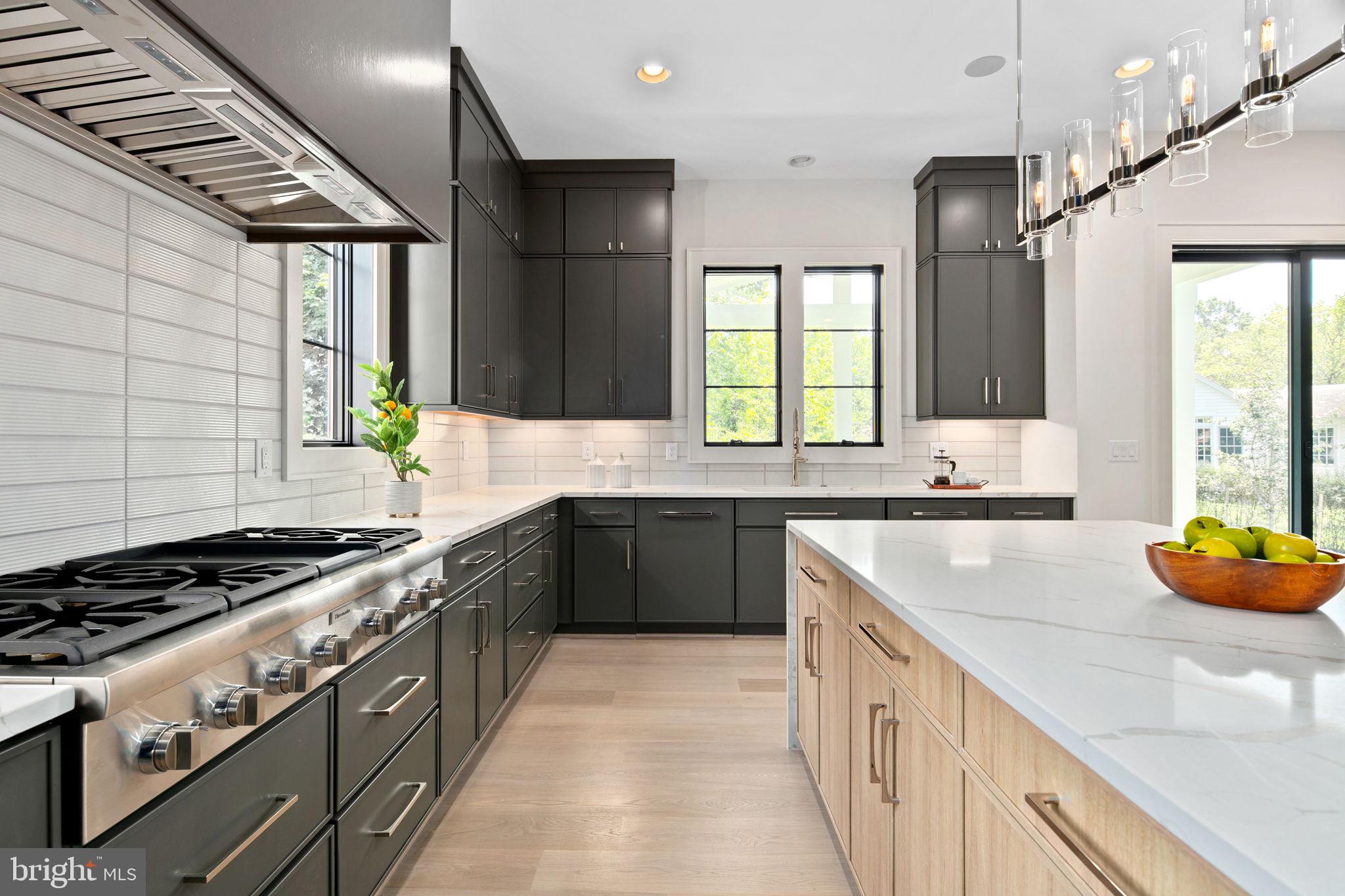 MC LEAN HAMLET - Residential