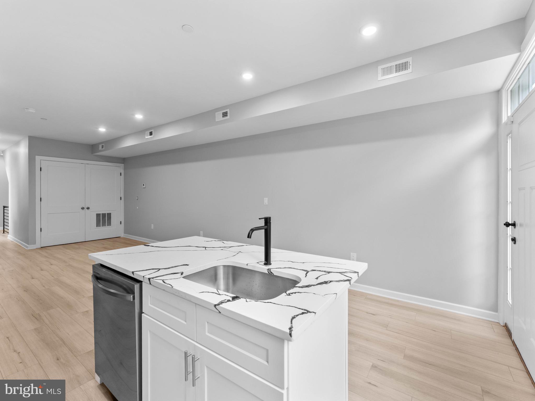 OVERBROOK - Residential Income