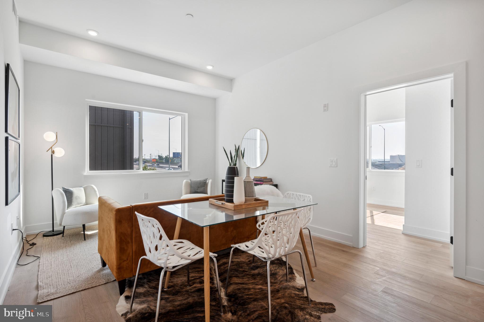 PORT RICHMOND - Residential Lease