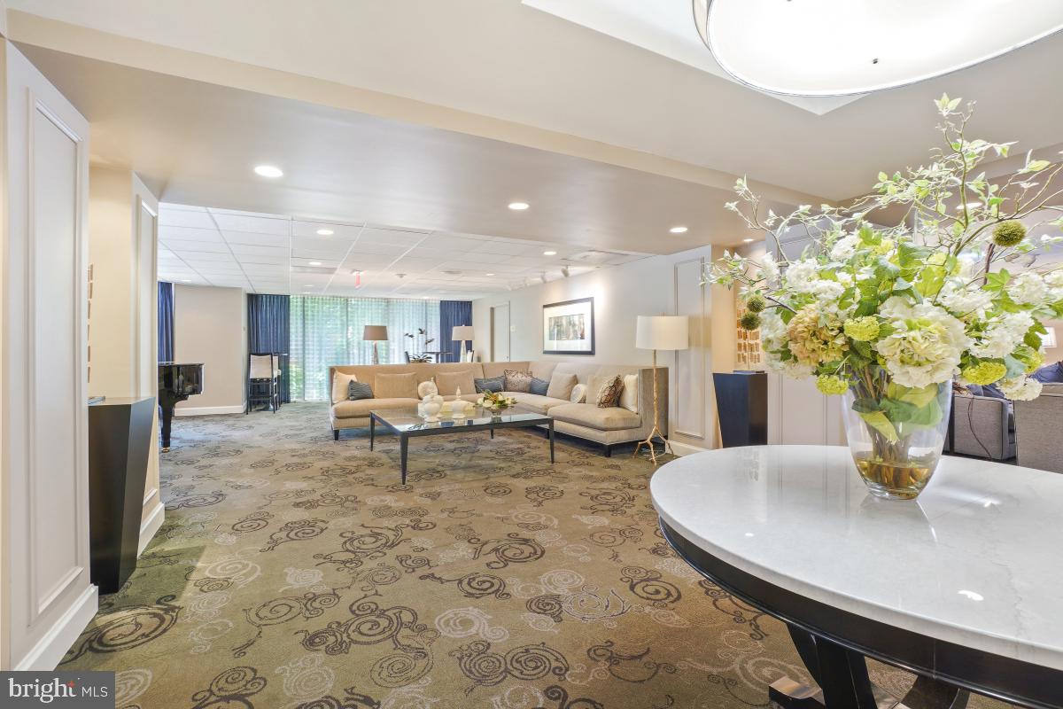 FRIENDSHIP HEIGHTS - Residential