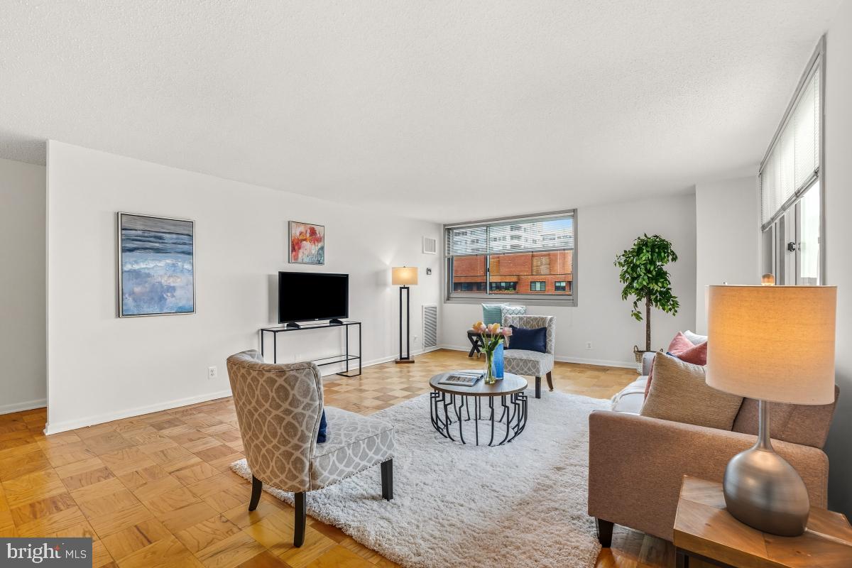 FRIENDSHIP HEIGHTS - Residential