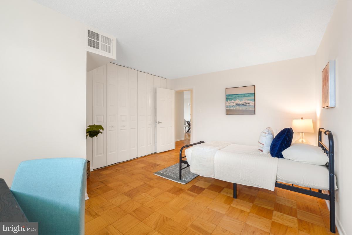 FRIENDSHIP HEIGHTS - Residential