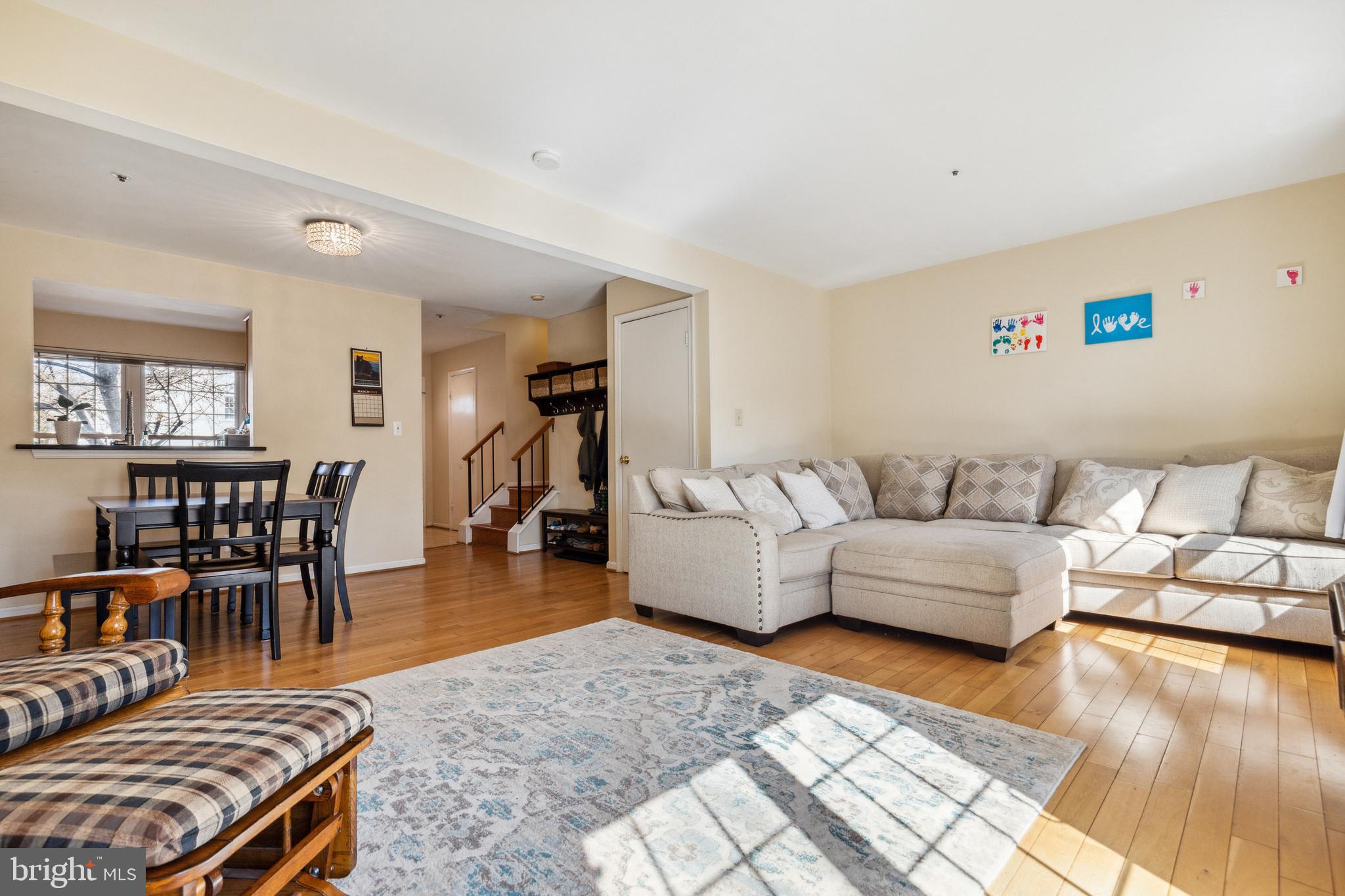 FLOWER HILL - Residential