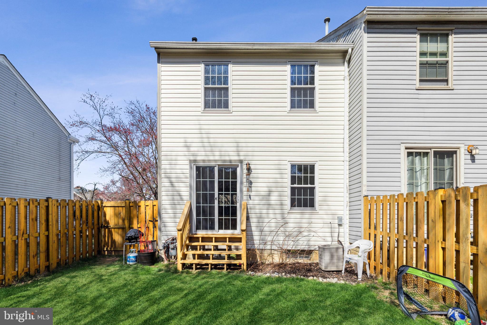 FLOWER HILL - Residential