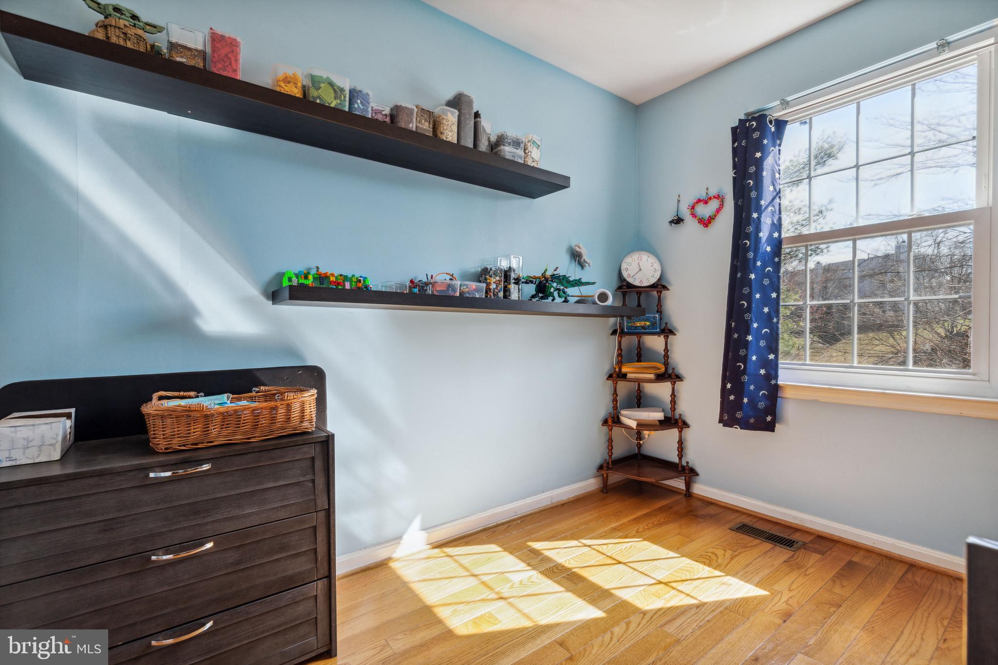 FLOWER HILL - Residential