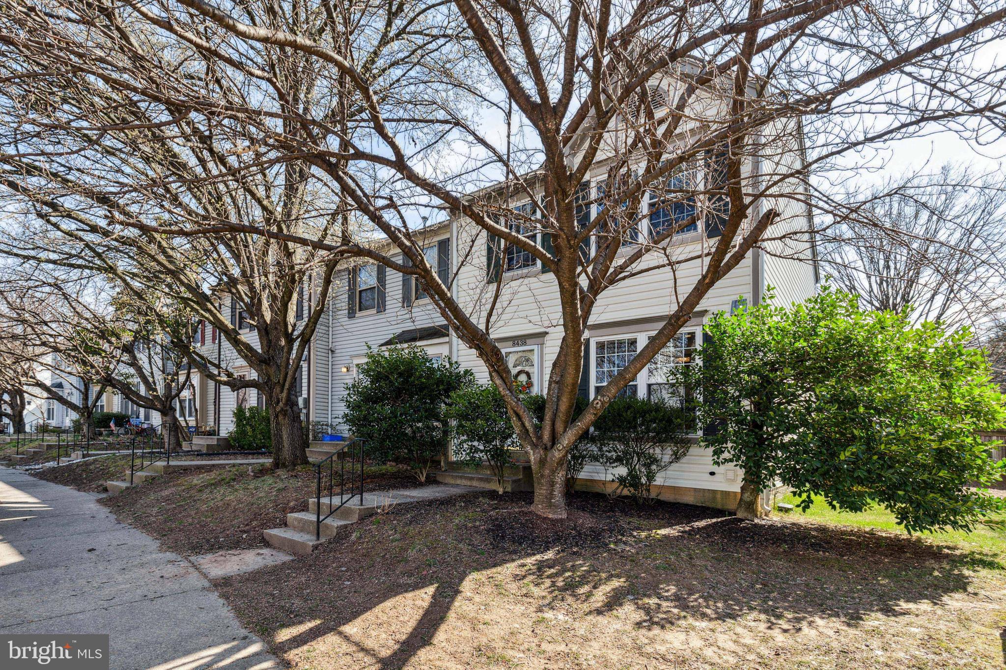 FLOWER HILL - Residential