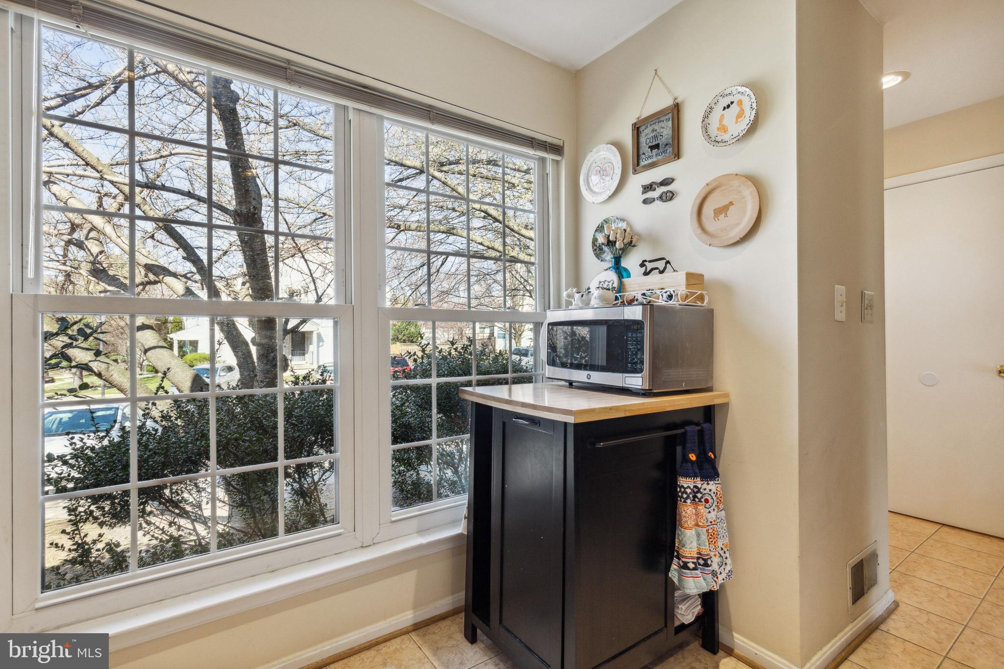 FLOWER HILL - Residential