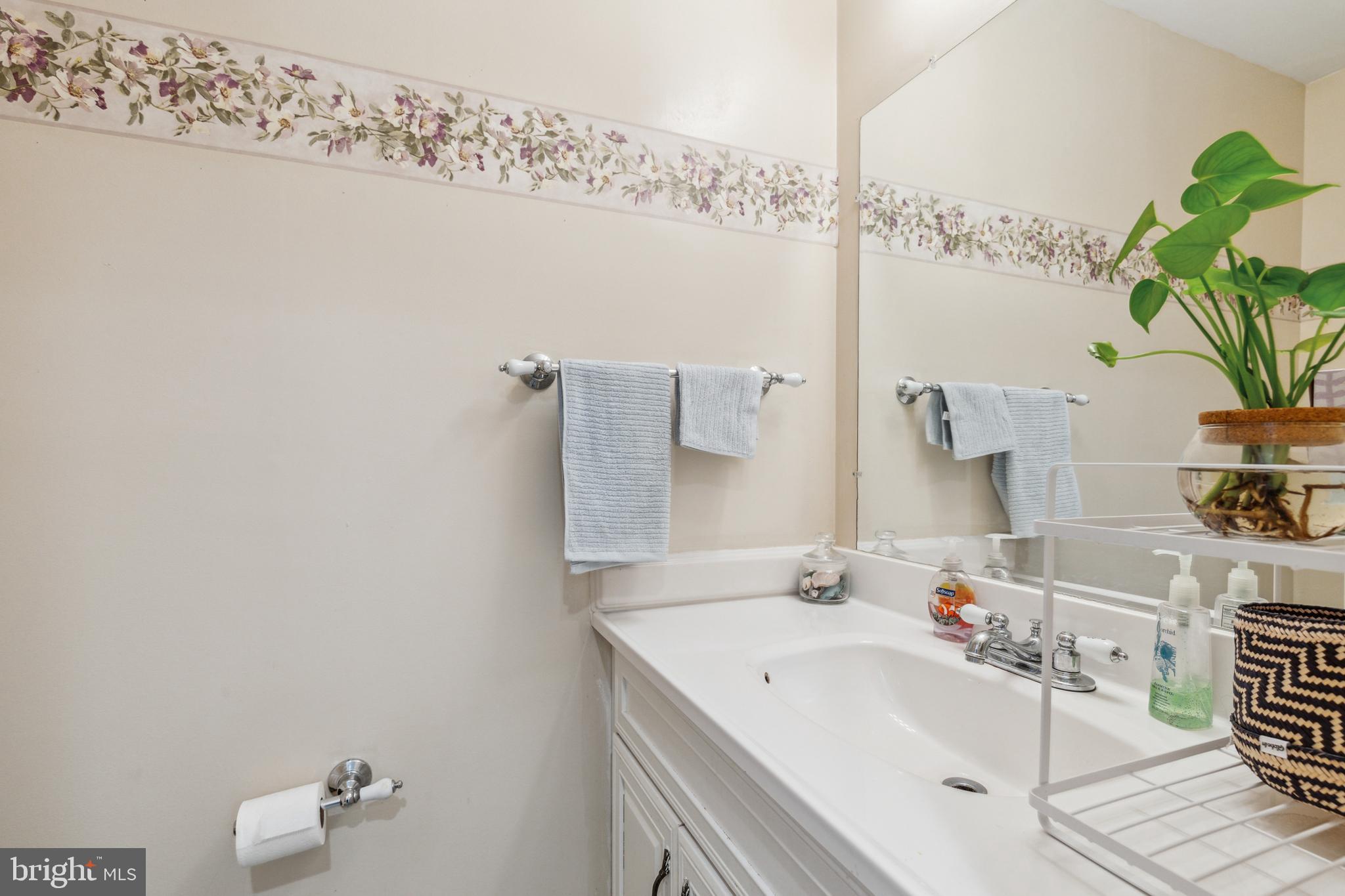 FLOWER HILL - Residential