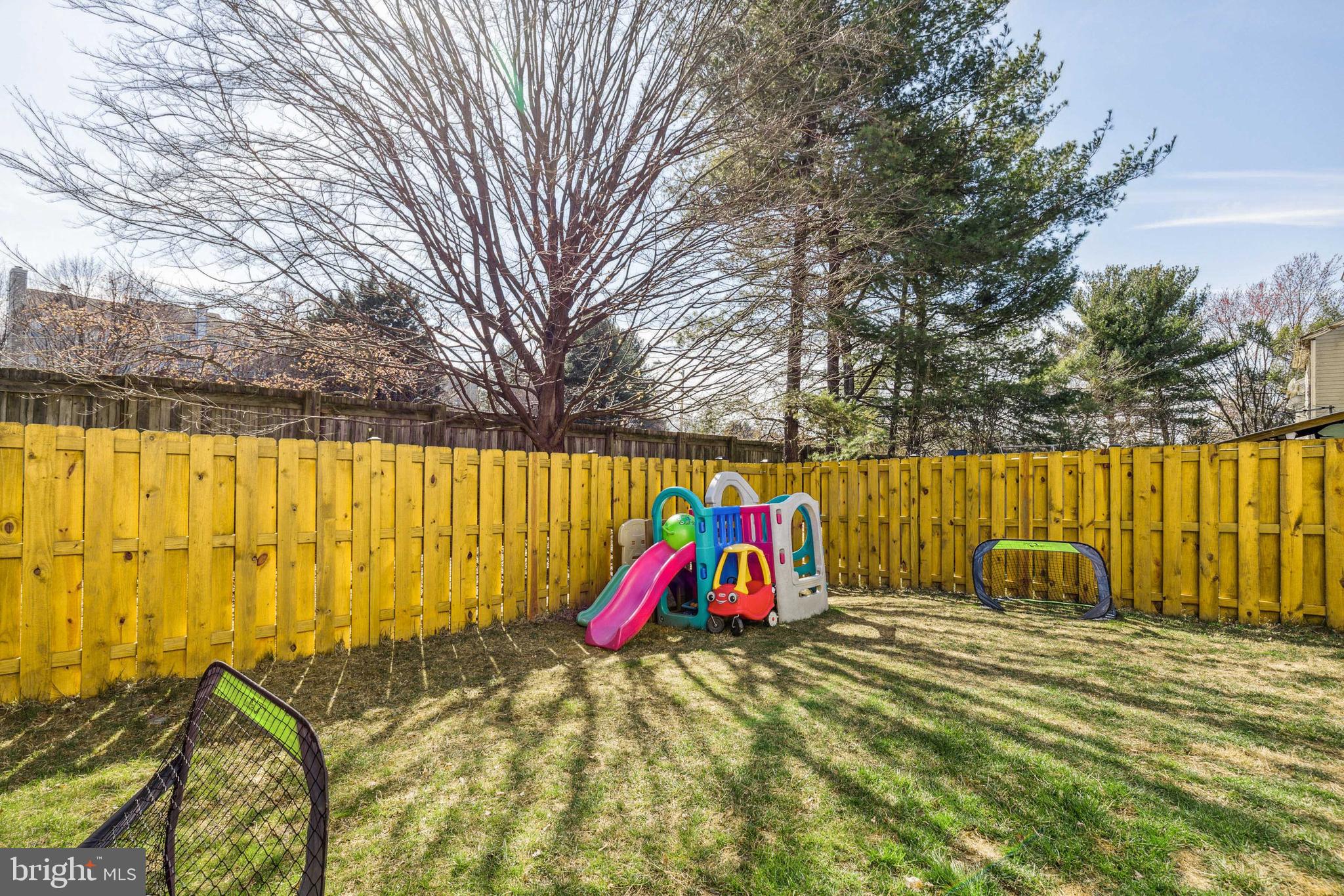 FLOWER HILL - Residential