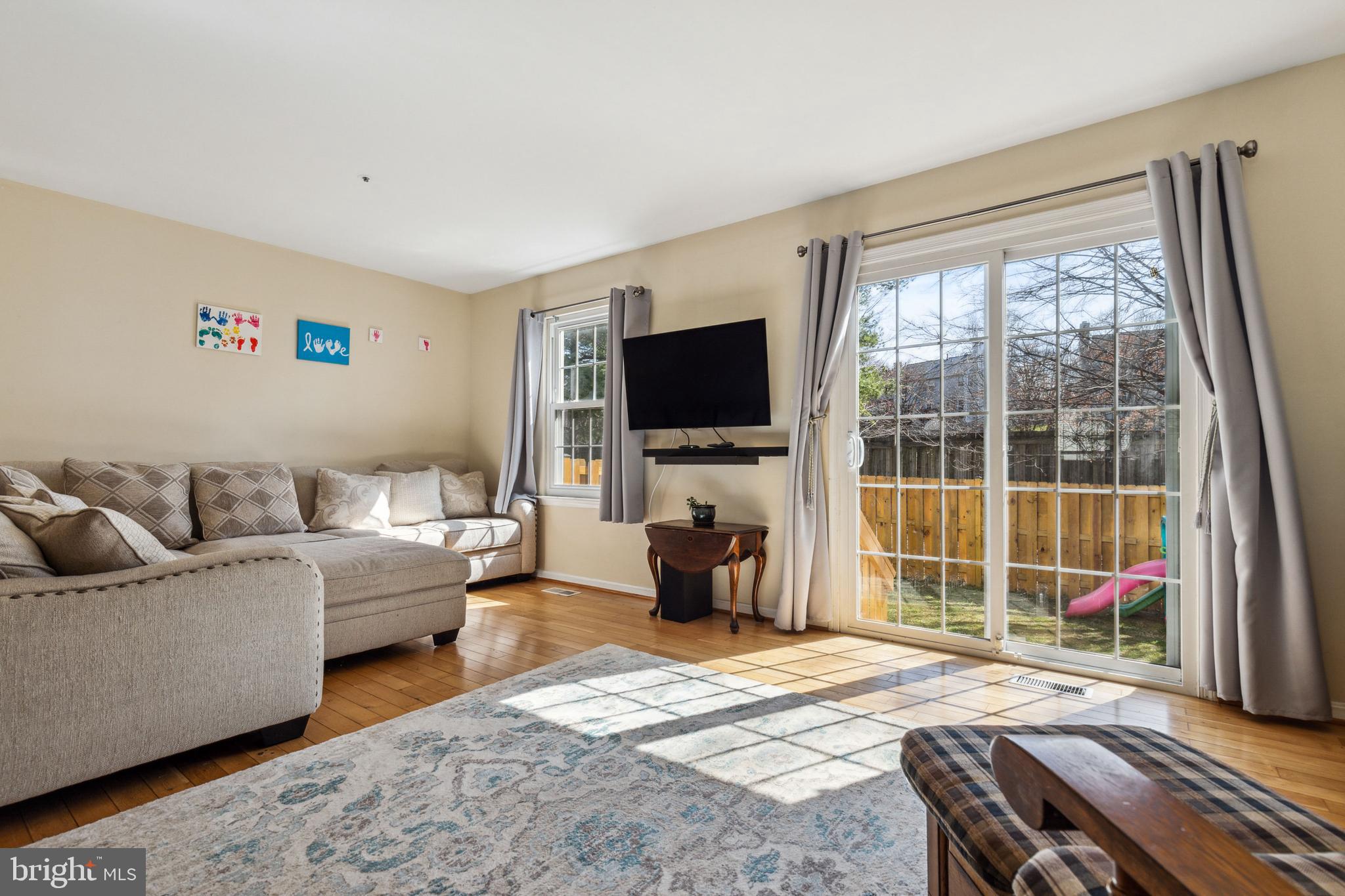 FLOWER HILL - Residential