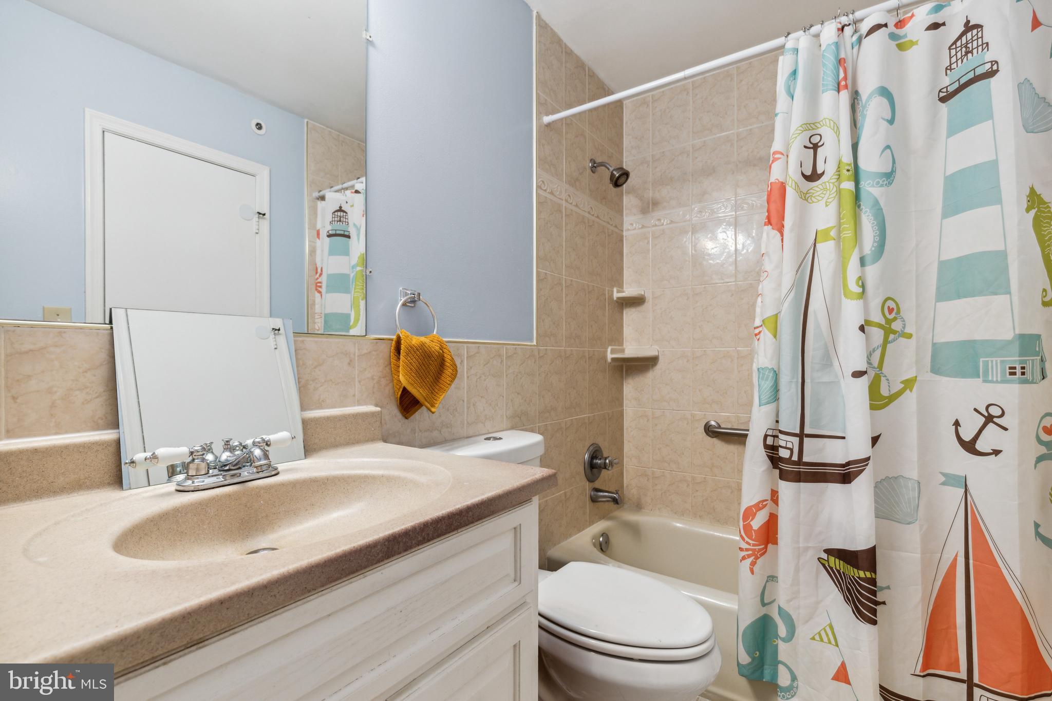 FLOWER HILL - Residential