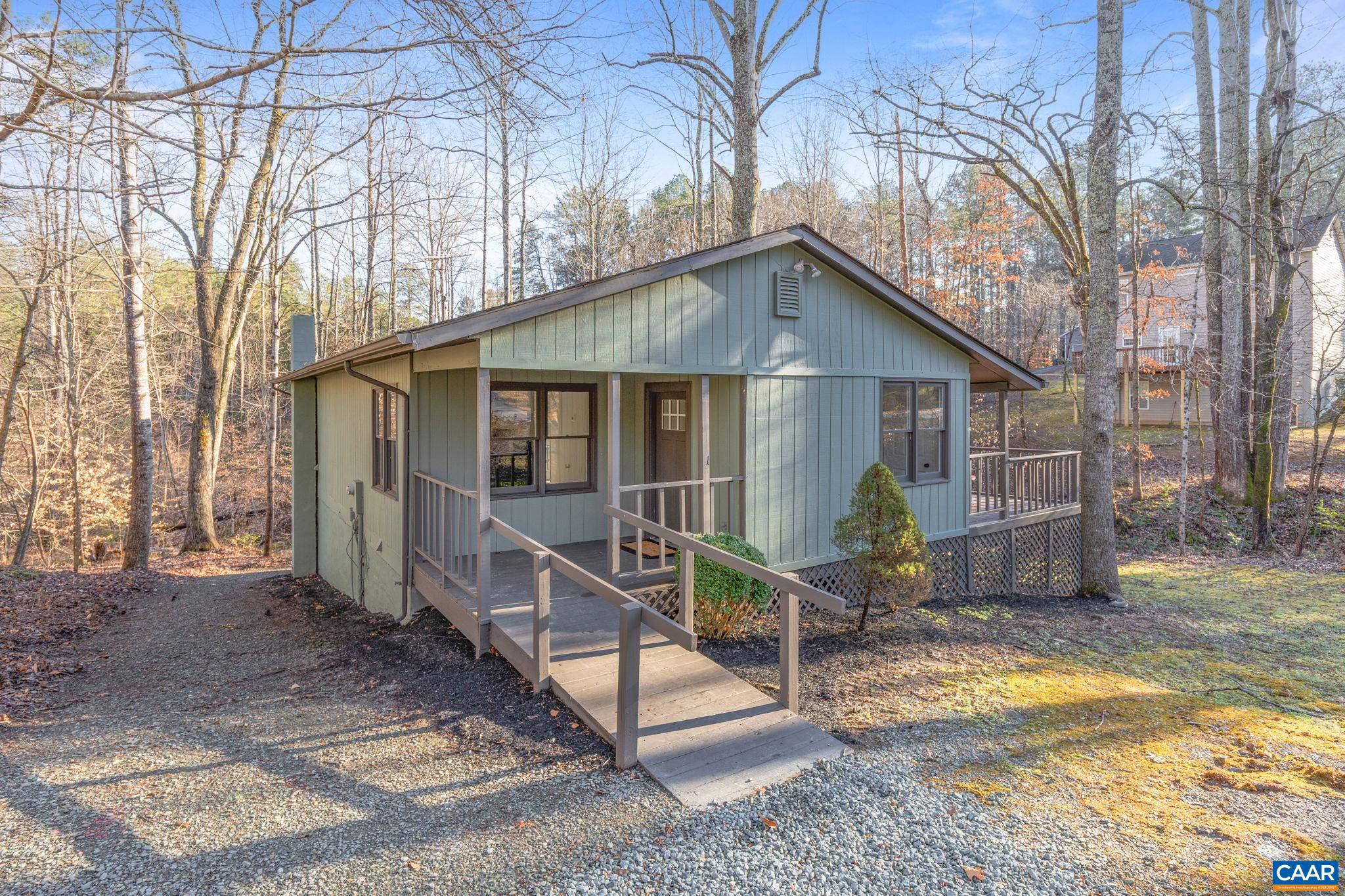 LAKE MONTICELLO - Residential