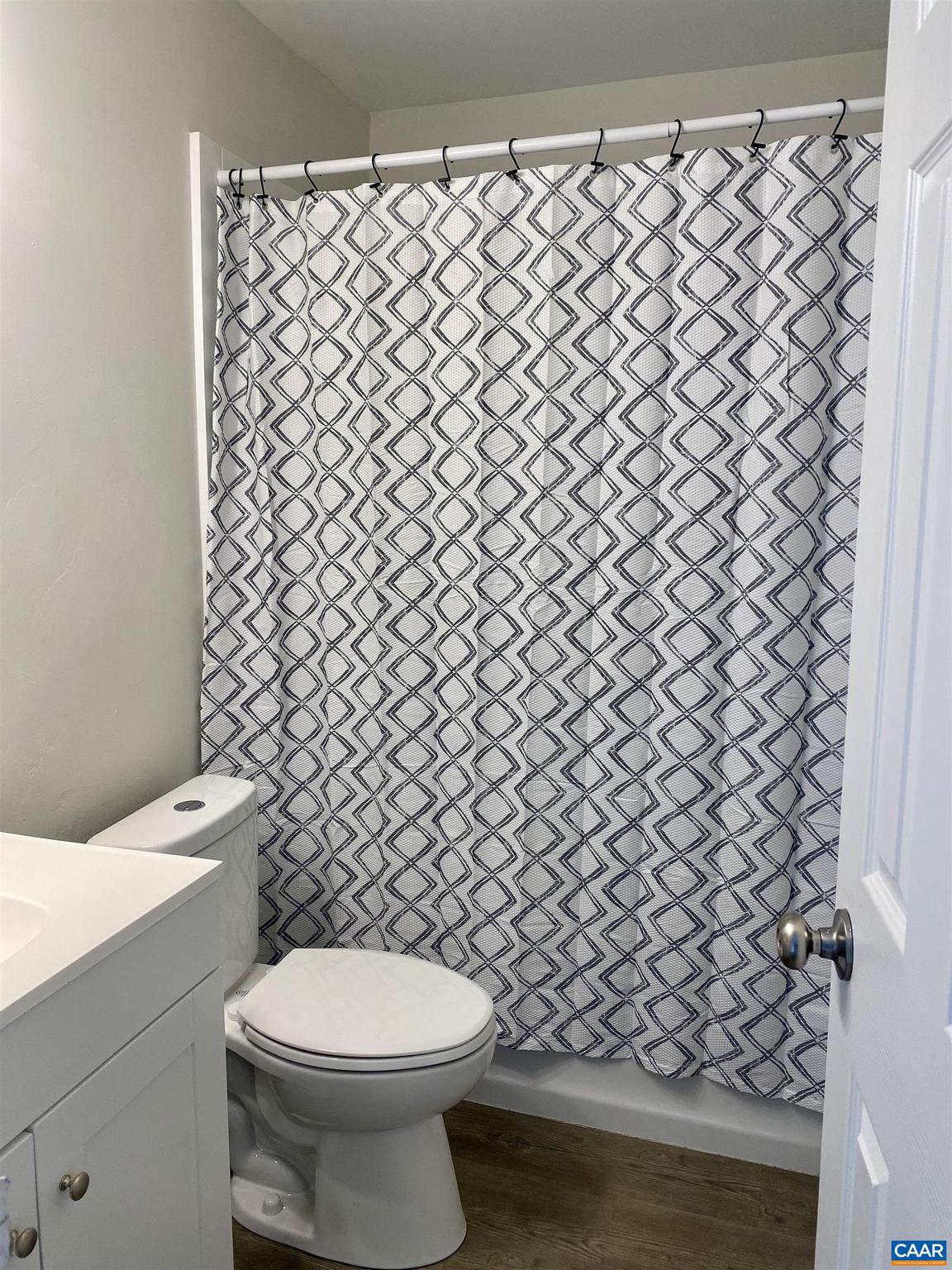 LAKE MONTICELLO - Residential