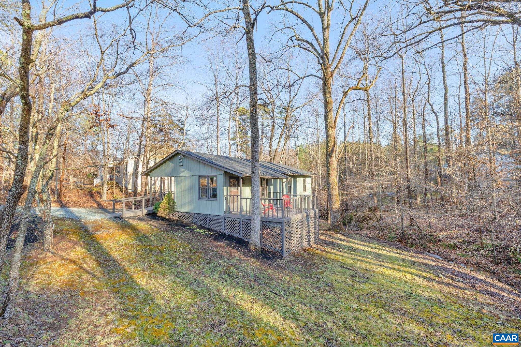 LAKE MONTICELLO - Residential