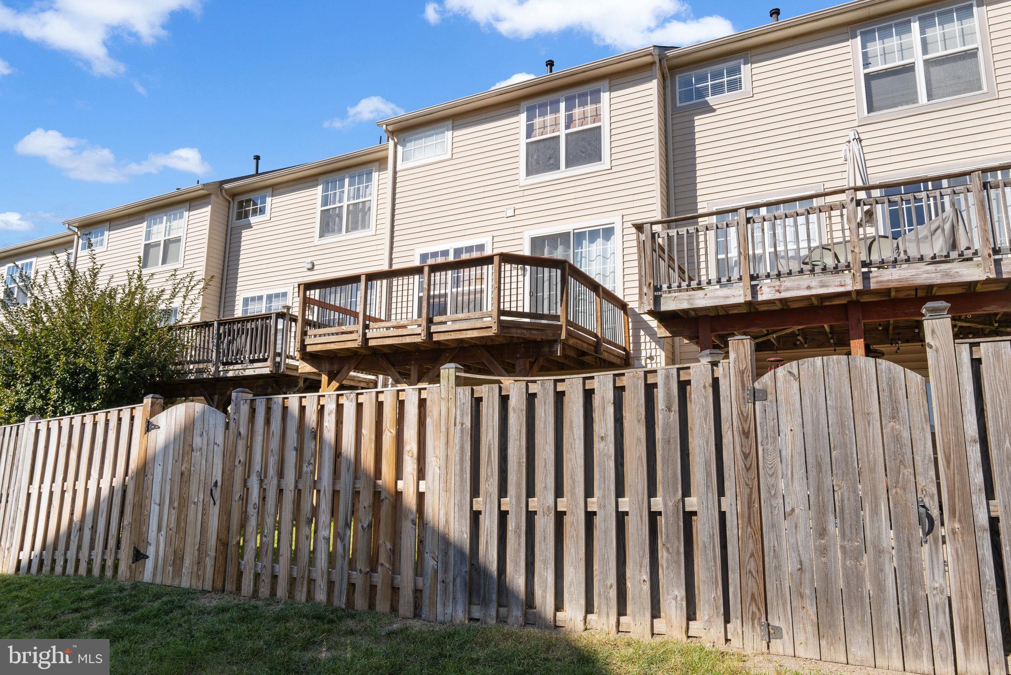 VICTORY LAKES - Residential