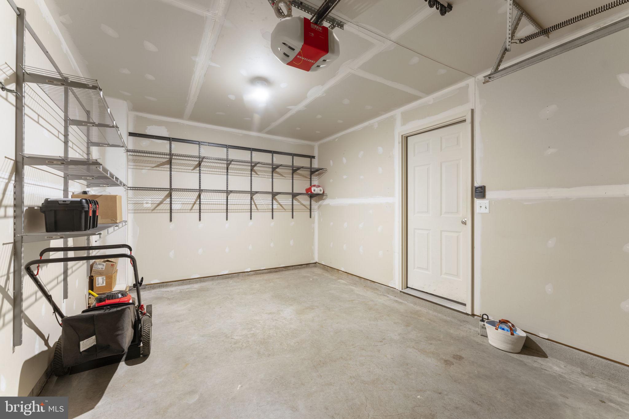 VICTORY LAKES - Residential