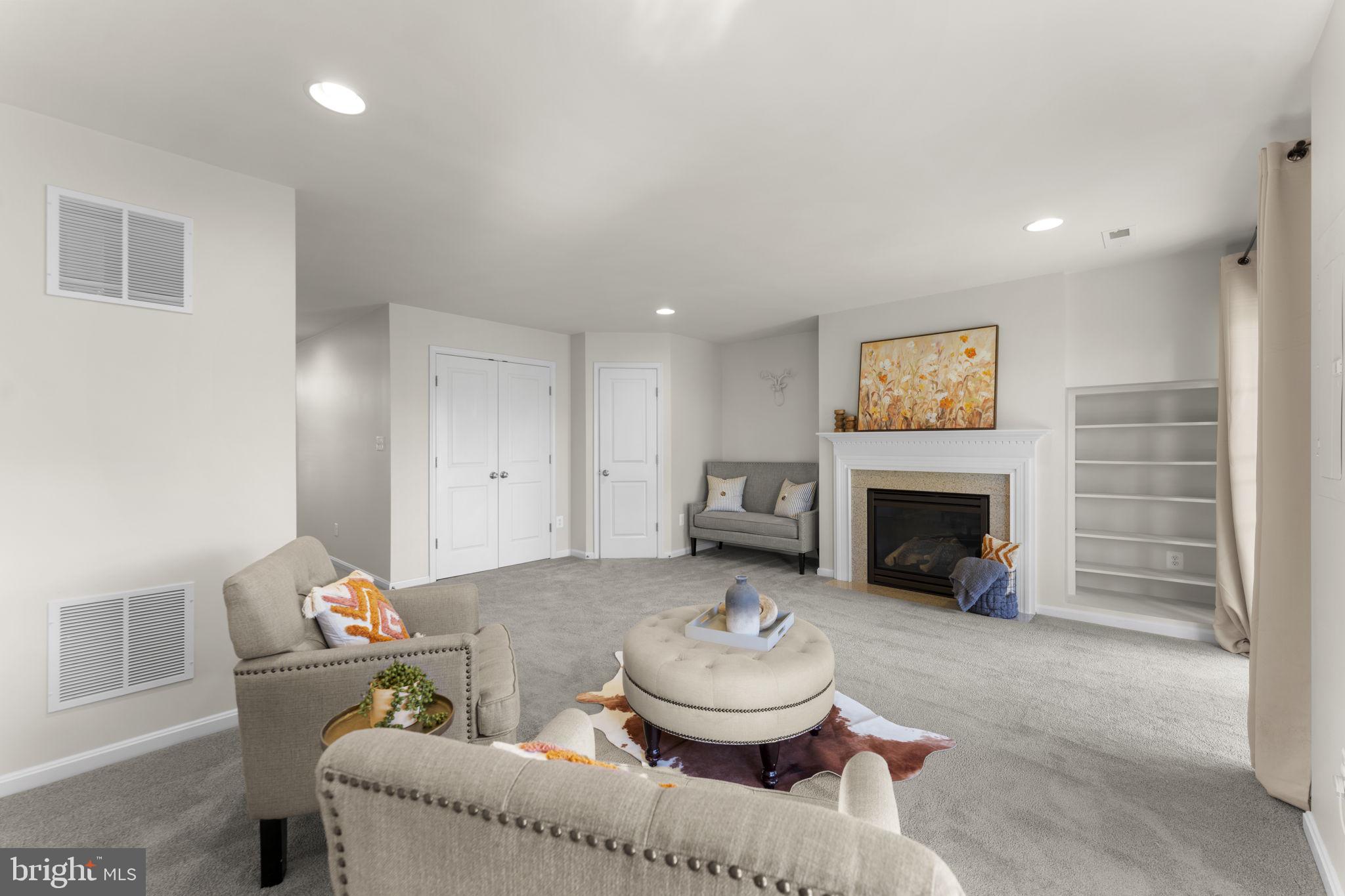 VICTORY LAKES - Residential