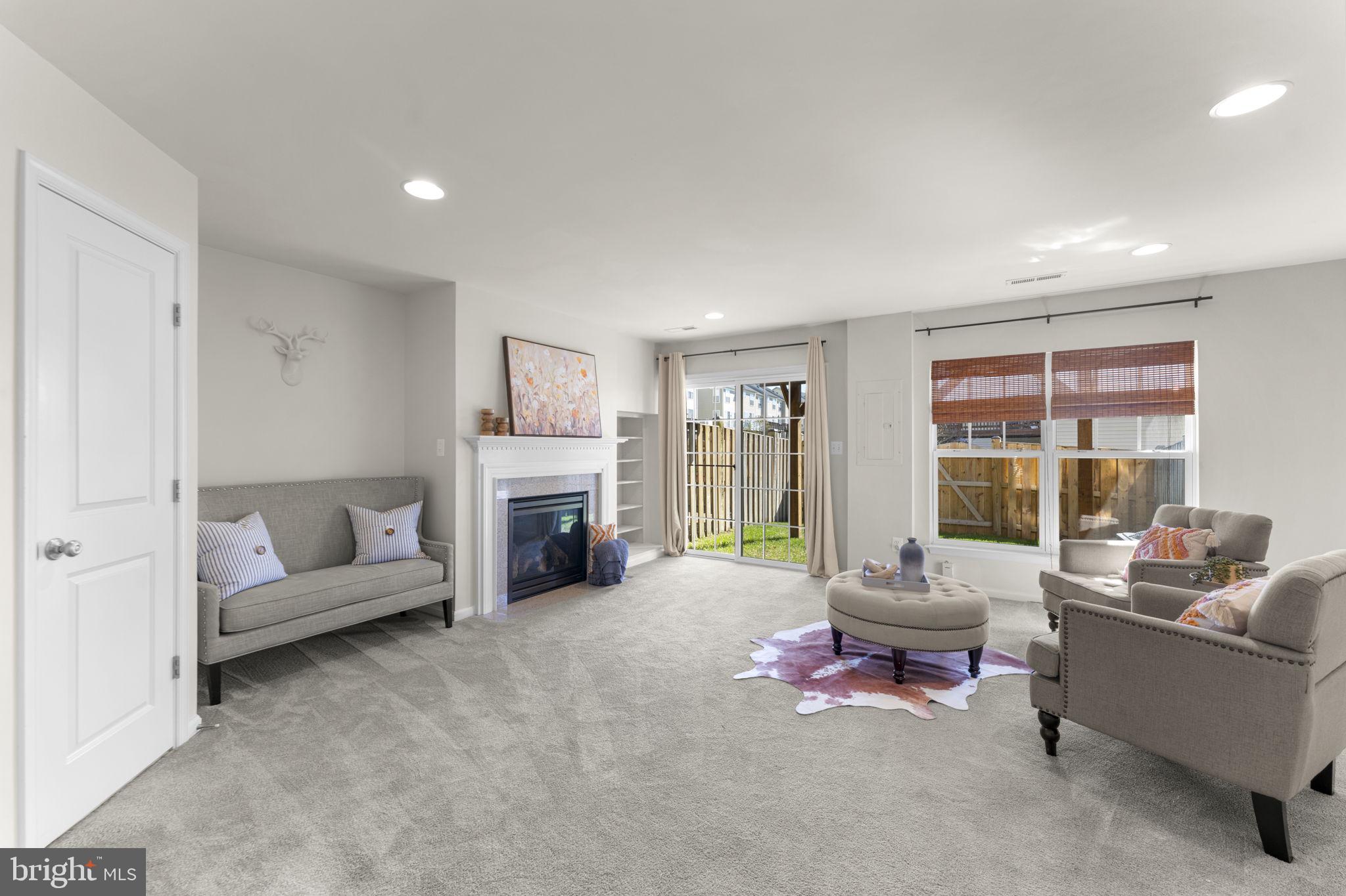 VICTORY LAKES - Residential