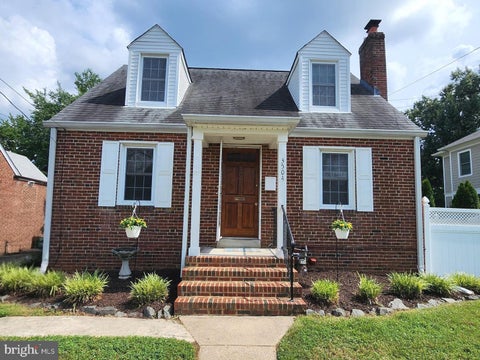 Photo of 3504 14th Street S, ARLINGTON, VA 22204 (MLS # VAAR2075900)