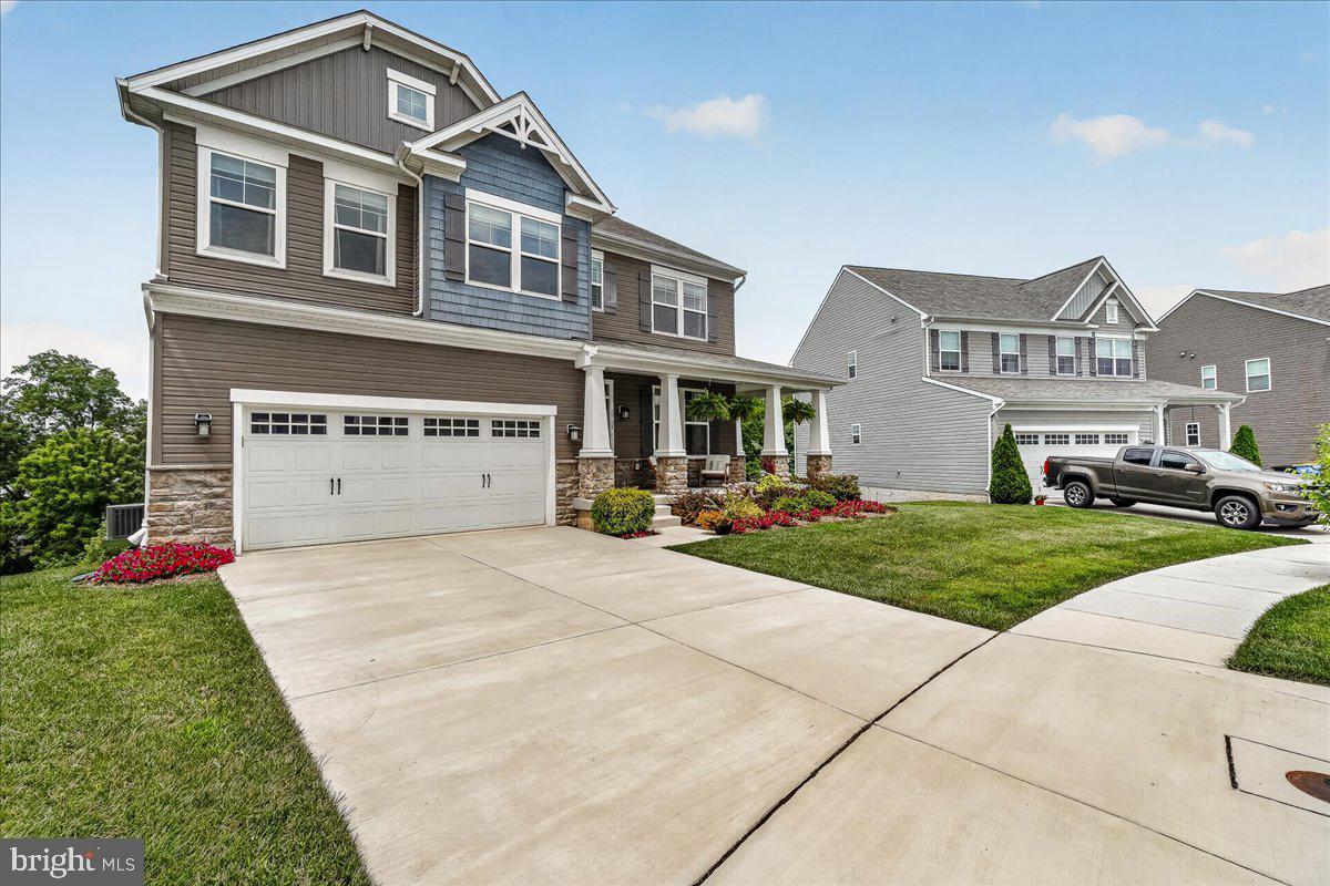 2728 TOWN VIEW CIRCLE