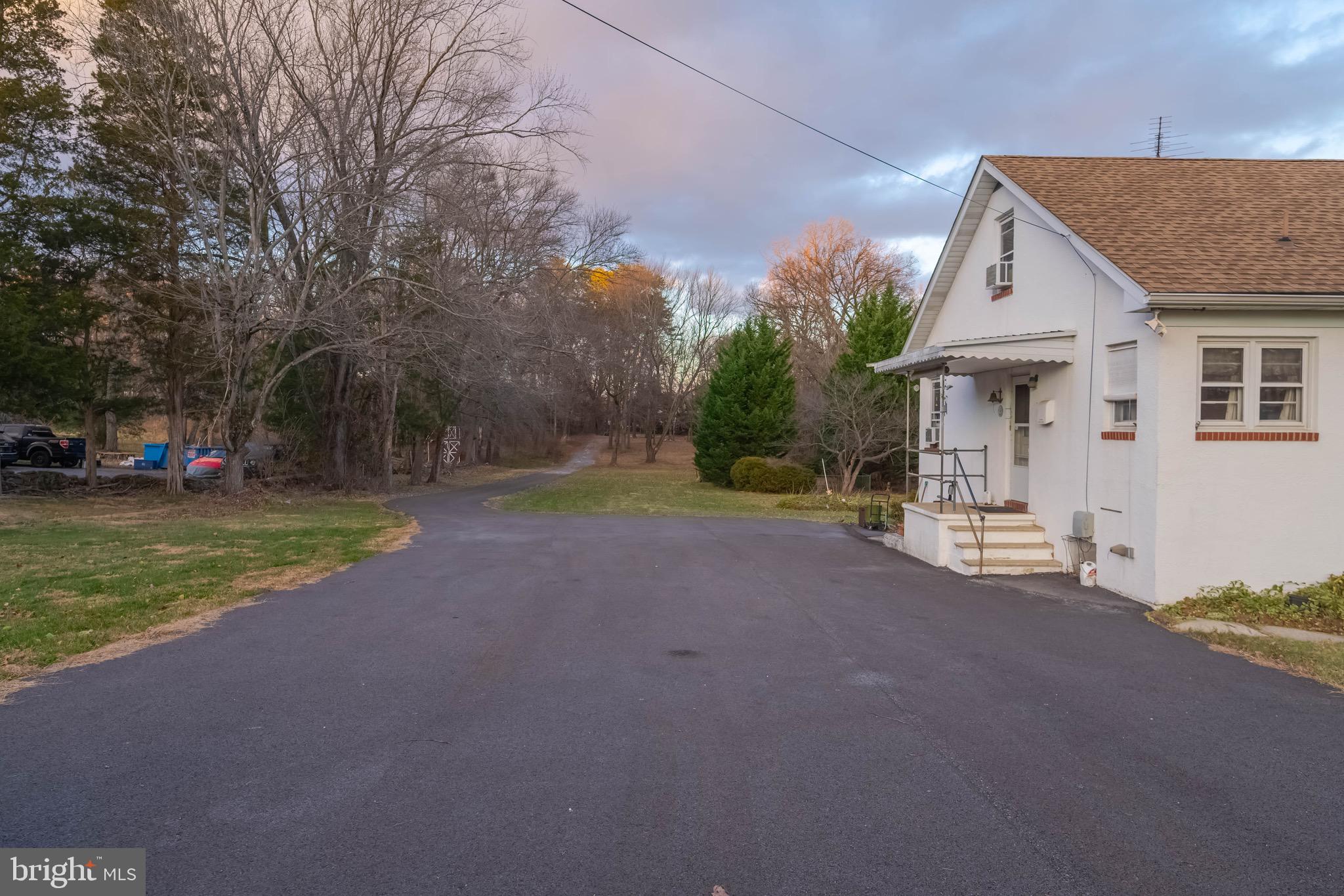 ROSEDALE GARDENS - Residential