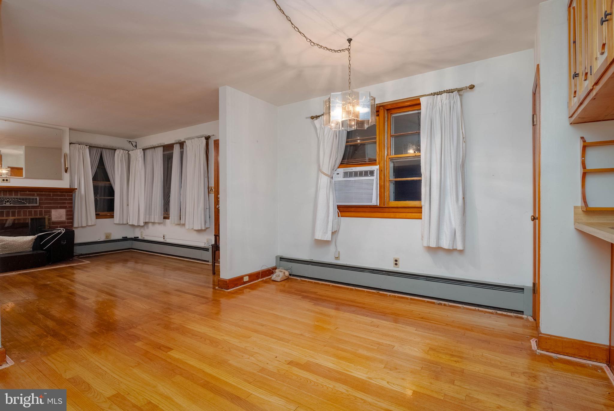 ROSEDALE GARDENS - Residential