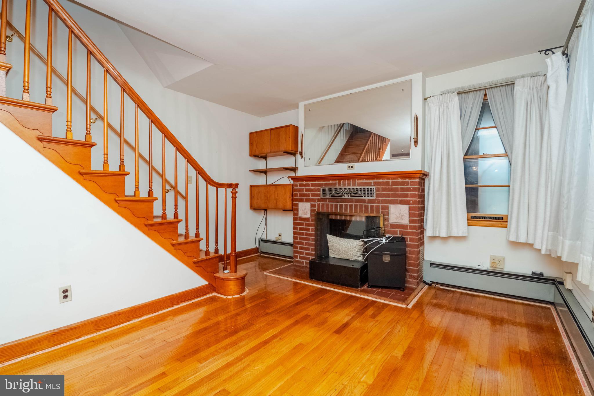 ROSEDALE GARDENS - Residential