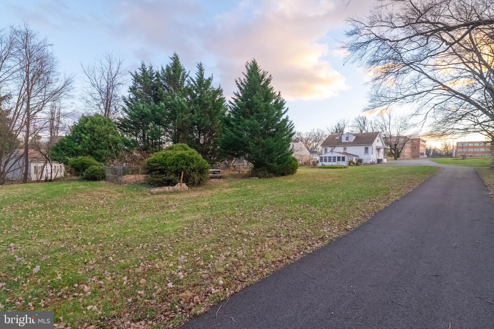 ROSEDALE GARDENS - Residential