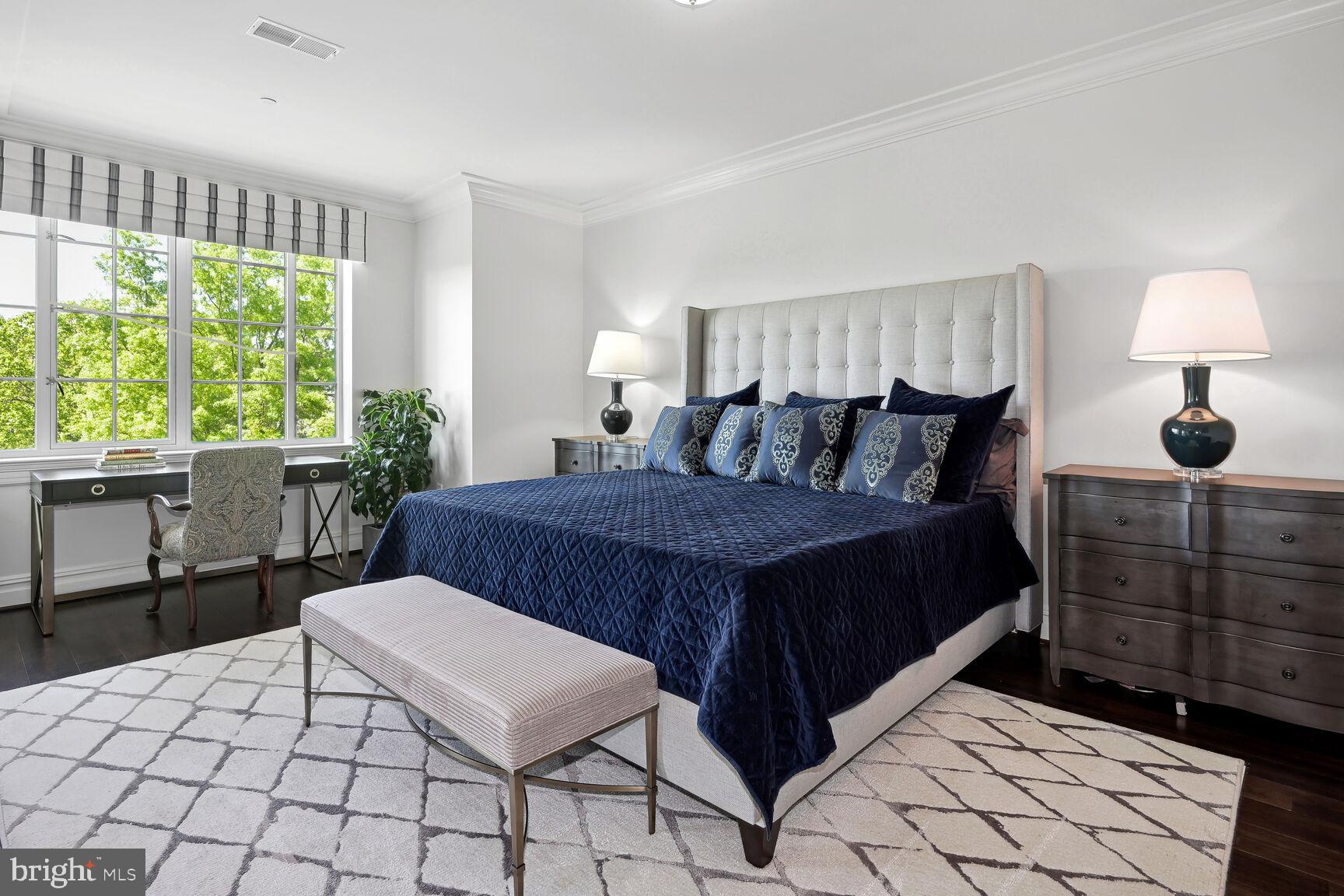 THE SIGNET - Residential