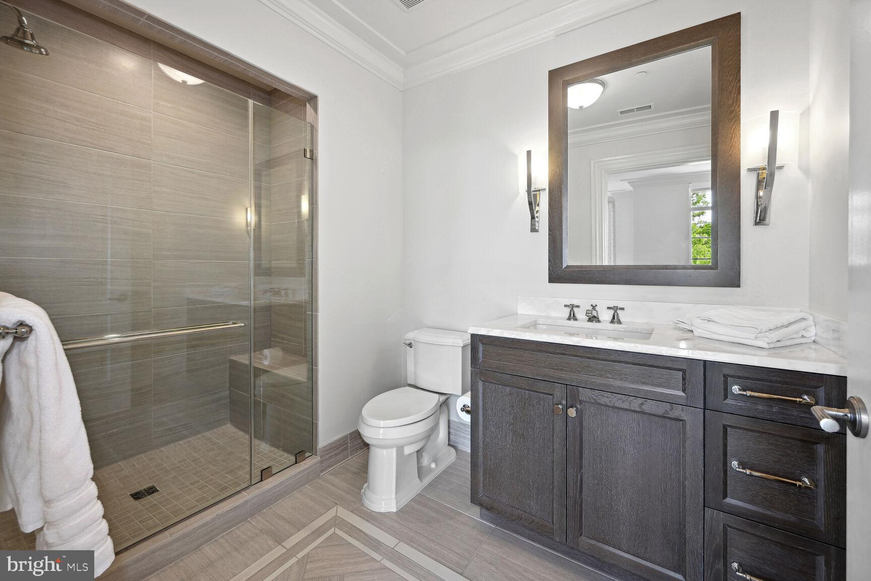 THE SIGNET - Residential