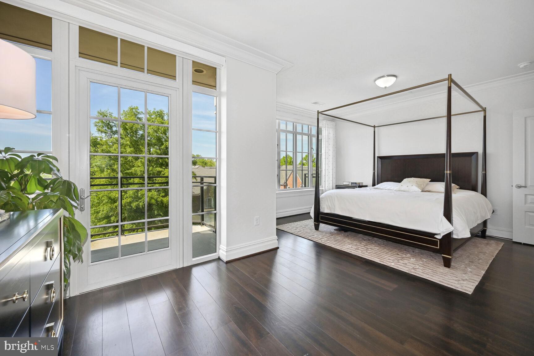 THE SIGNET - Residential