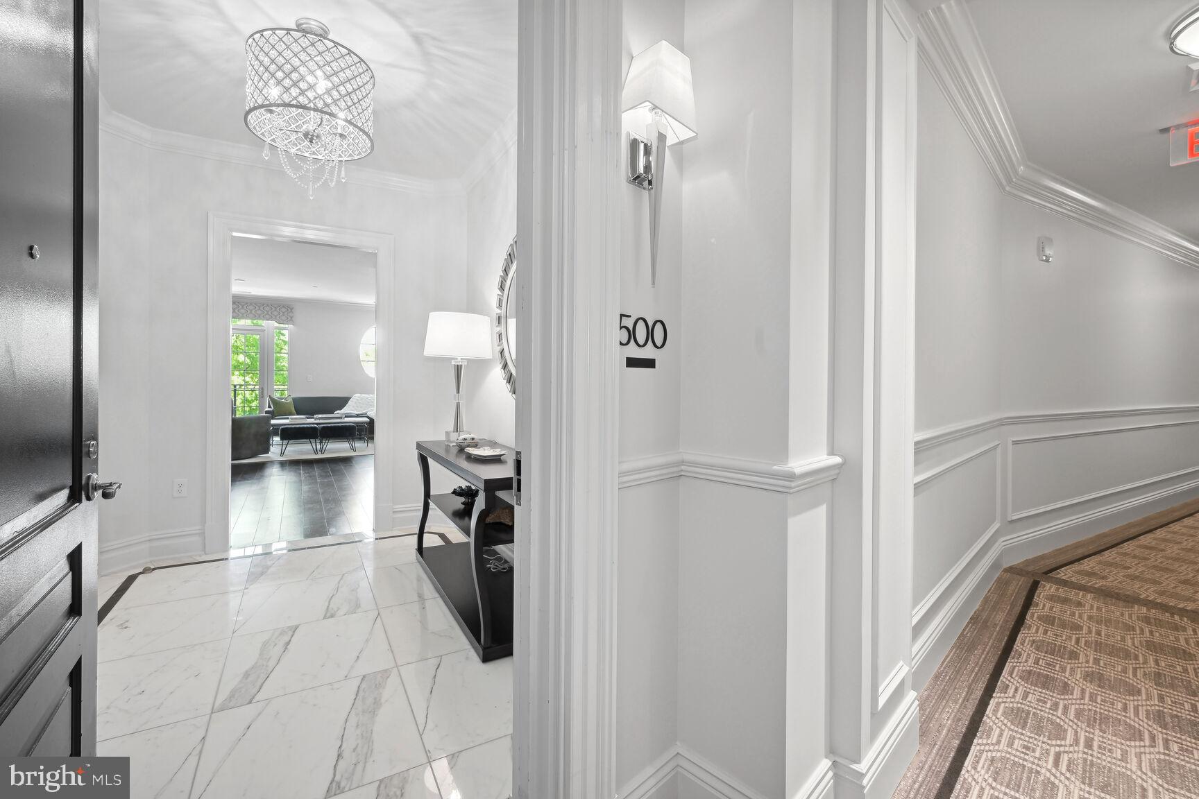 THE SIGNET - Residential