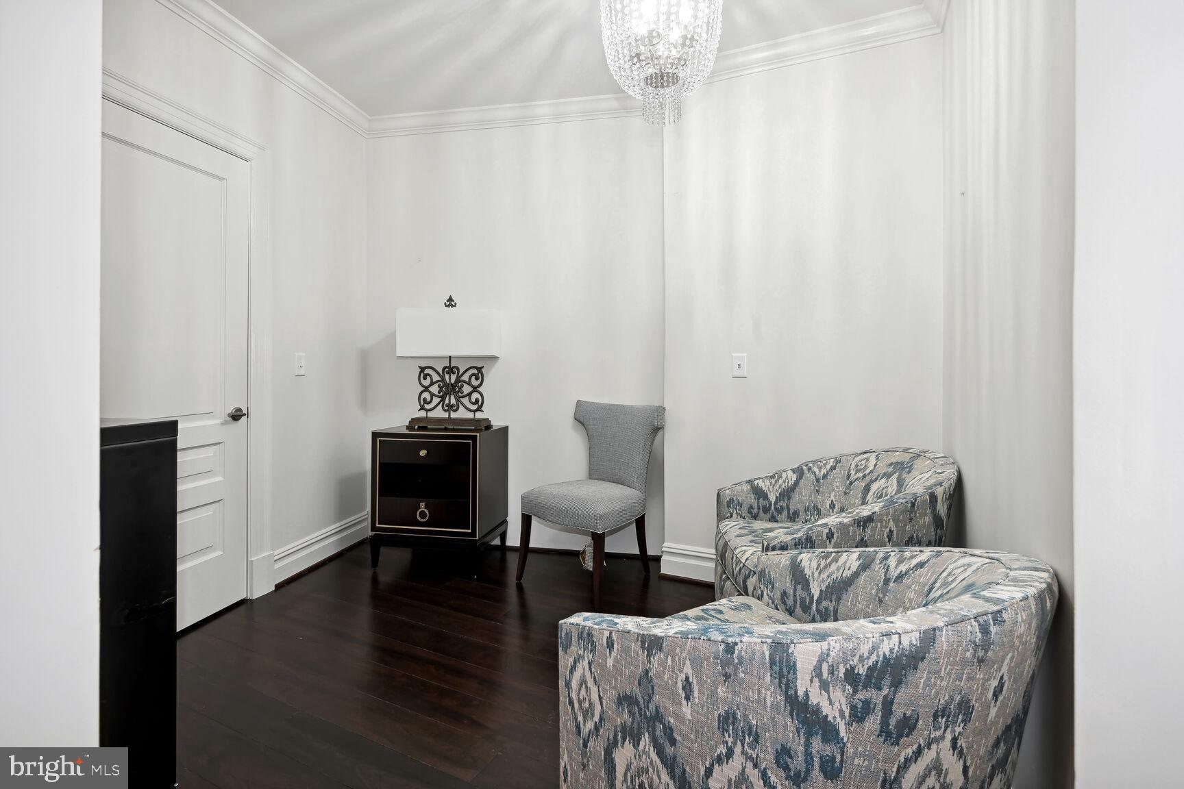 THE SIGNET - Residential