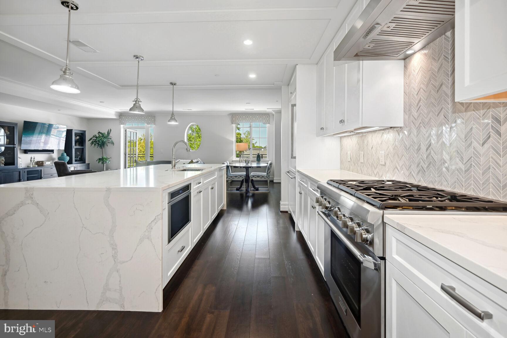 THE SIGNET - Residential