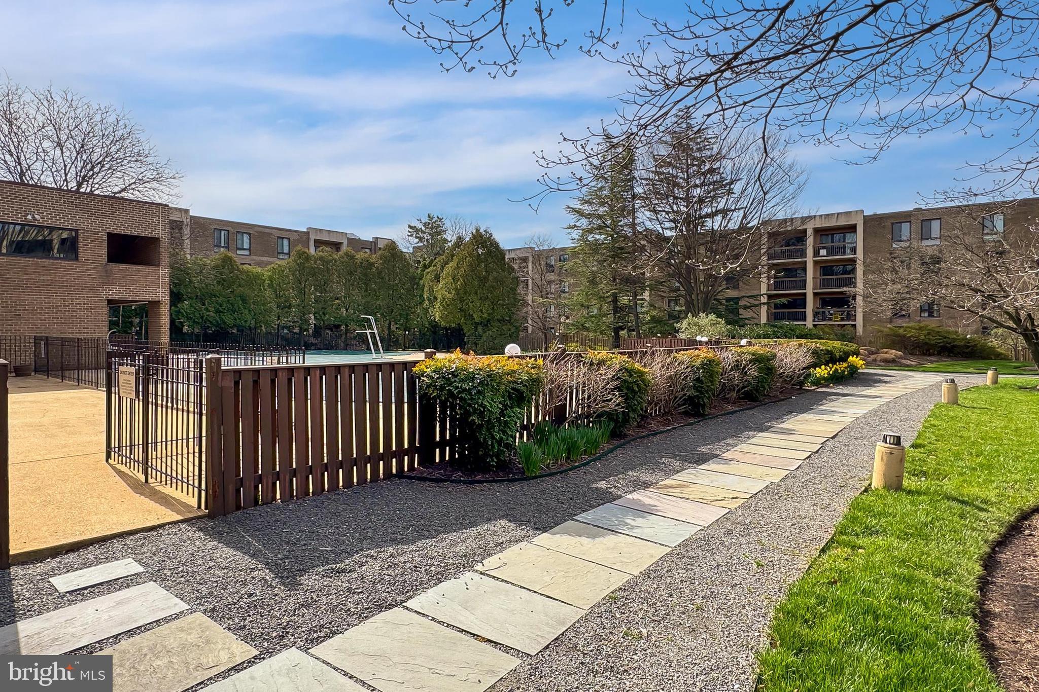 THE PLAZA - Residential